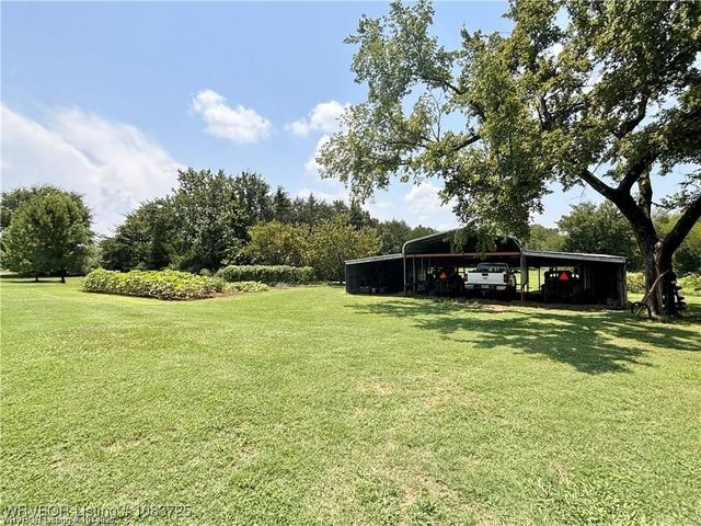 5525 Slaytonville Road, Hackett, AR 72937