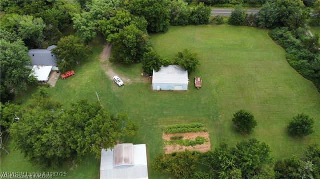5525 Slaytonville Road, Hackett, AR 72937