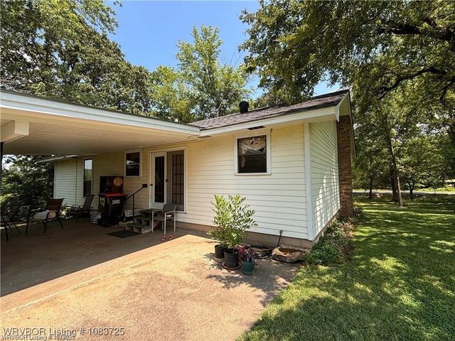 5525 Slaytonville Road, Hackett, AR 72937