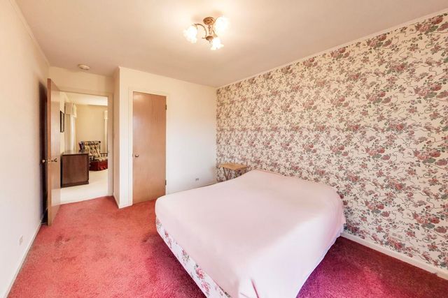 8012 Davis Street, Niles, IL 60714