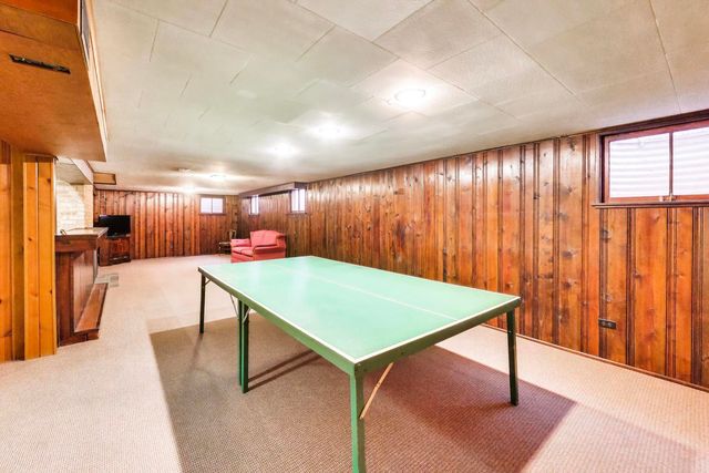 8012 Davis Street, Niles, IL 60714