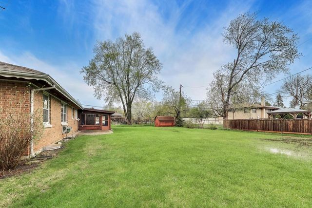 8012 Davis Street, Niles, IL 60714