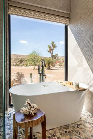 58275 Buena Vista Drive, Yucca Valley, CA 92284