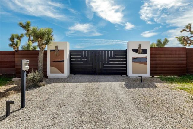 58275 Buena Vista Drive, Yucca Valley, CA 92284
