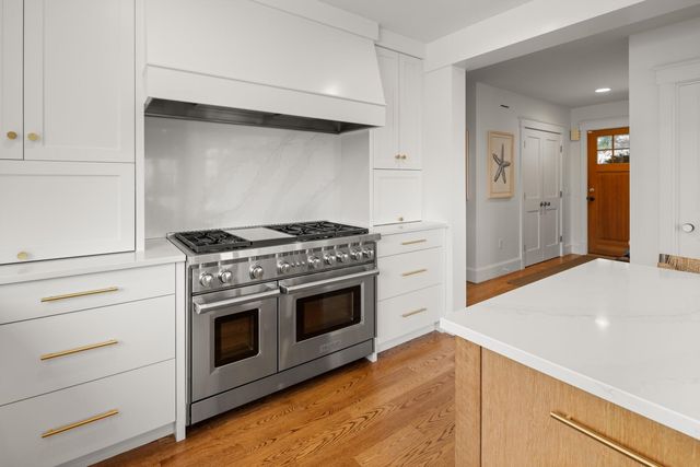 17 Hunger Lane, Stowe, VT 05672