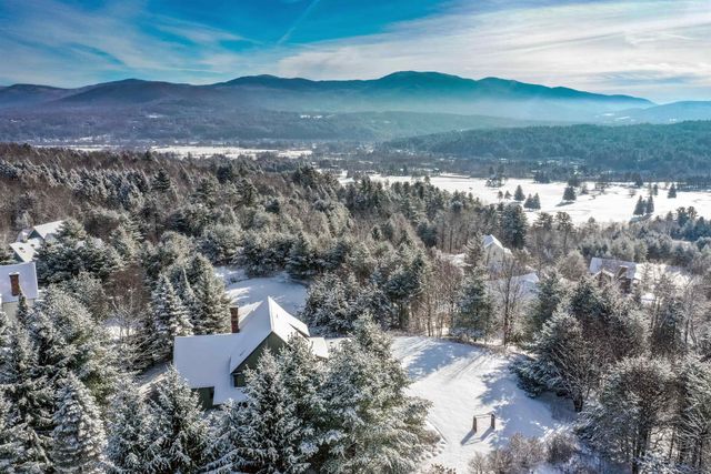 17 Hunger Lane, Stowe, VT 05672