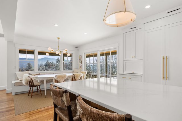 17 Hunger Lane, Stowe, VT 05672