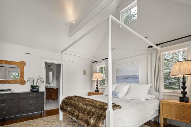 17 Hunger Lane, Stowe, VT 05672