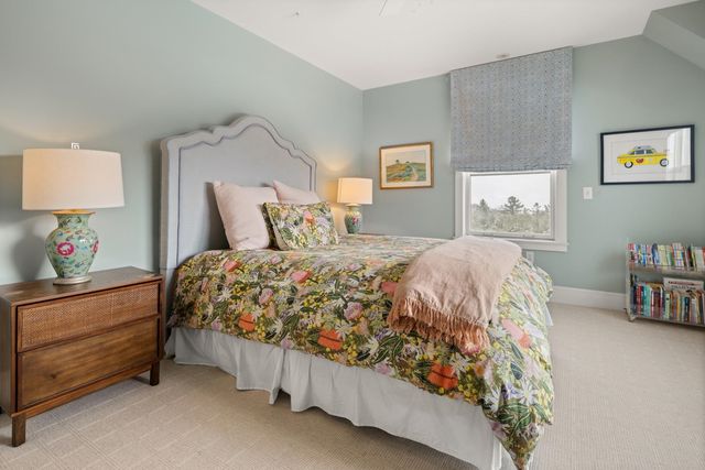 17 Hunger Lane, Stowe, VT 05672