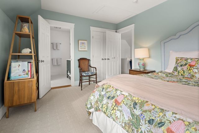 17 Hunger Lane, Stowe, VT 05672