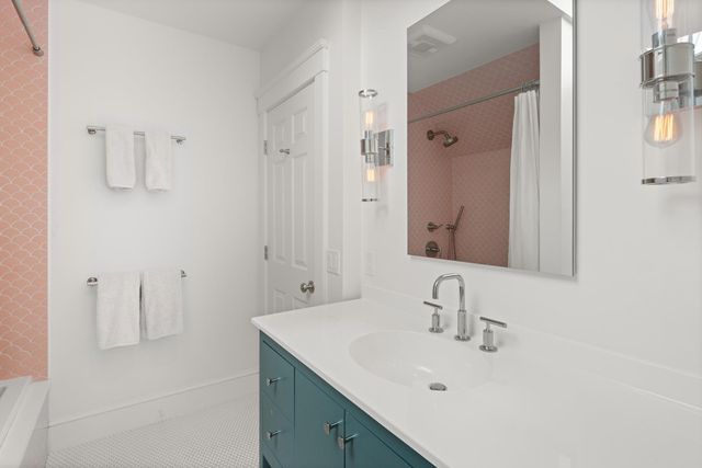 17 Hunger Lane, Stowe, VT 05672