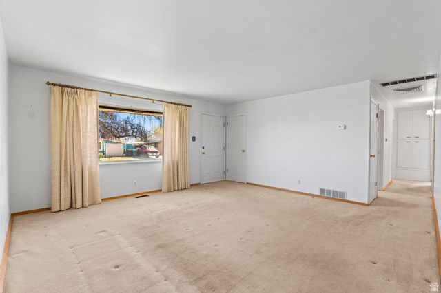 5170 S CHARLOTTE AVE, Kearns, UT 84118