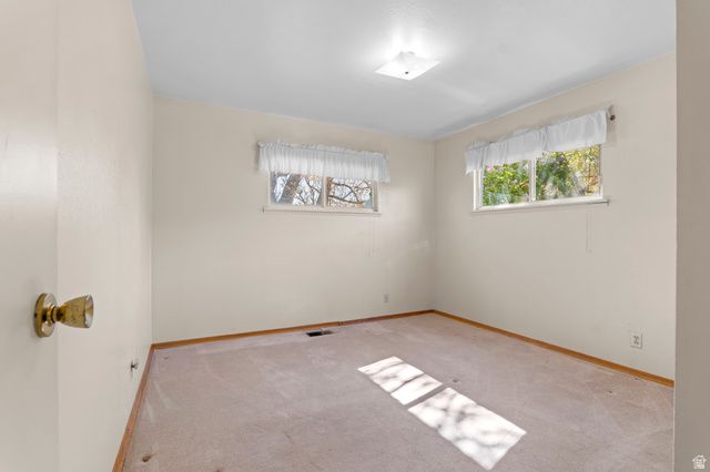 5170 S CHARLOTTE AVE, Kearns, UT 84118