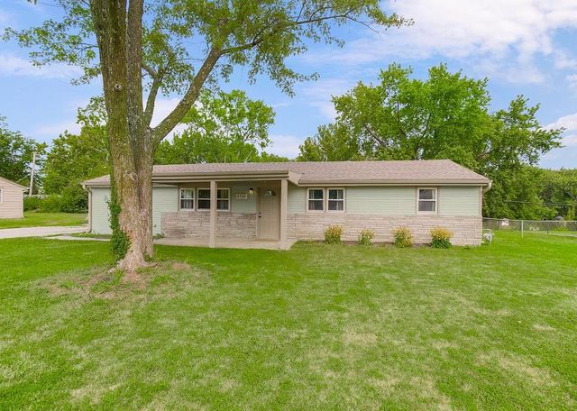 8109 N Summit Road, Kansas City, MO 64118