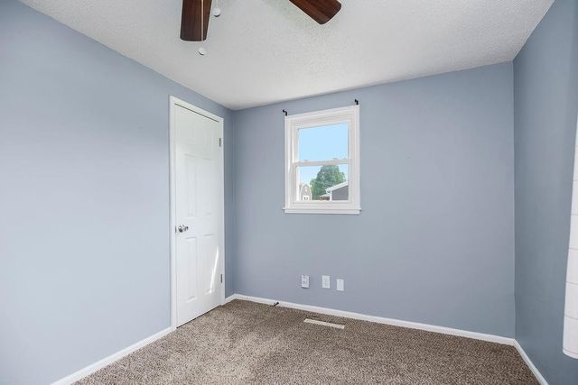 8109 N Summit Road, Kansas City, MO 64118