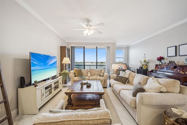 16300 COUNTY ROAD 455 503, Montverde, FL 34756