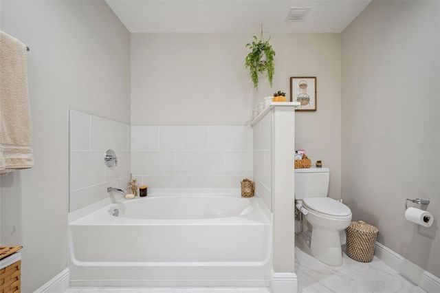 16300 COUNTY ROAD 455 503, Montverde, FL 34756