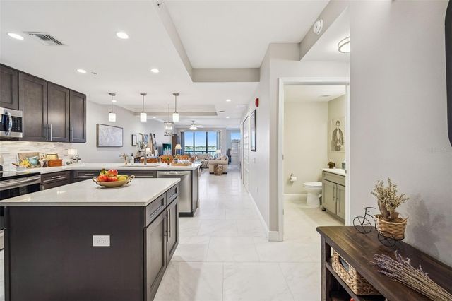 16300 COUNTY ROAD 455 503, Montverde, FL 34756