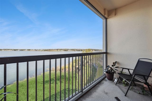 16300 COUNTY ROAD 455 503, Montverde, FL 34756