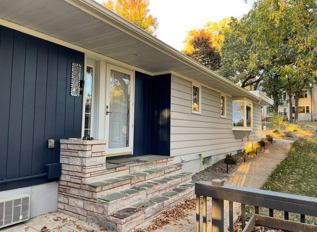 529 W Park Lane, Albert Lea, MN 56007