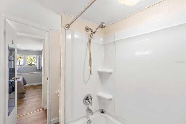 11504 HICKORY LANE, Tavares, FL 32778