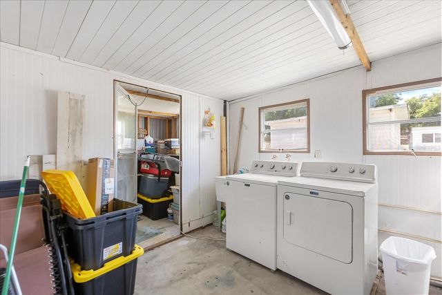 11504 HICKORY LANE, Tavares, FL 32778