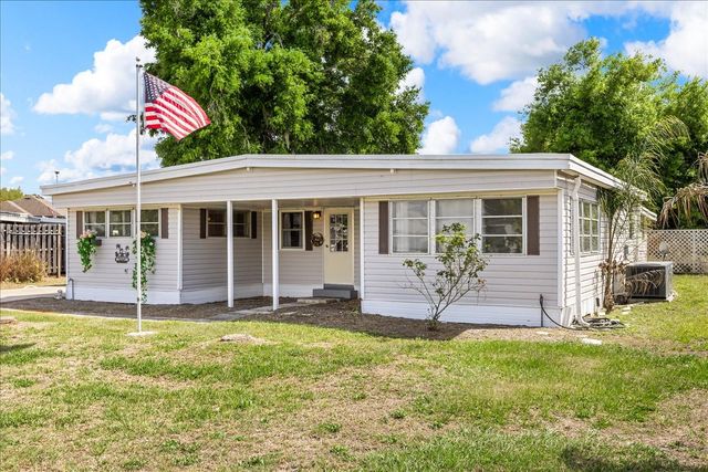 11504 HICKORY LANE, Tavares, FL 32778