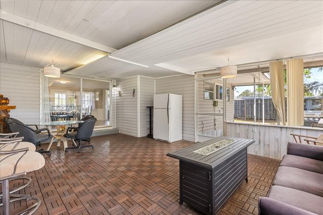 11504 HICKORY LANE, Tavares, FL 32778