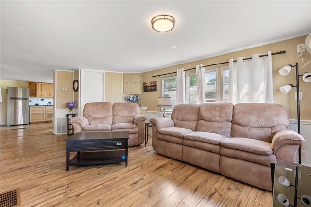 11504 HICKORY LANE, Tavares, FL 32778