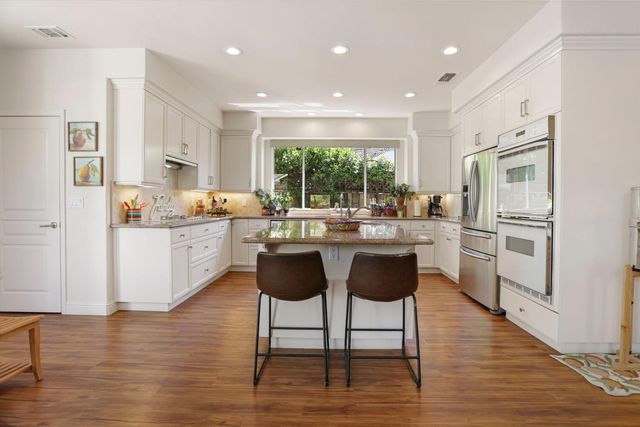 4582 Pine Valley Cir, Stockton, CA 95219
