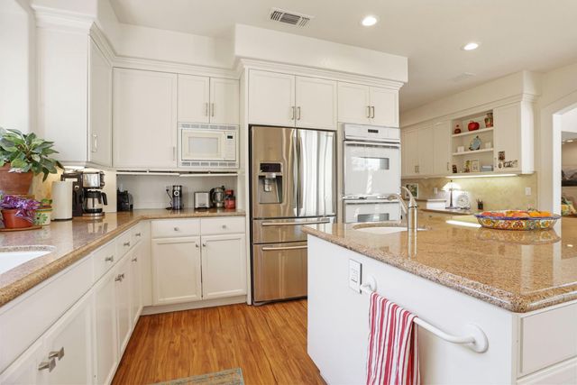 4582 Pine Valley Cir, Stockton, CA 95219