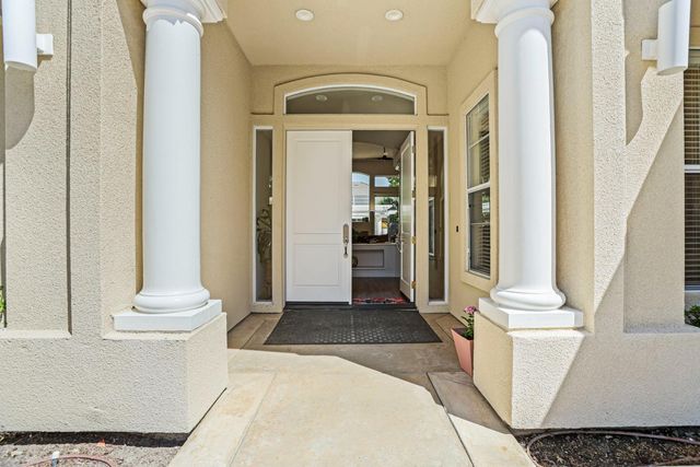 4582 Pine Valley Cir, Stockton, CA 95219