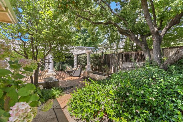4582 Pine Valley Cir, Stockton, CA 95219
