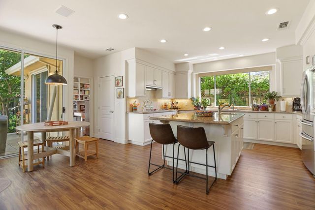 4582 Pine Valley Cir, Stockton, CA 95219