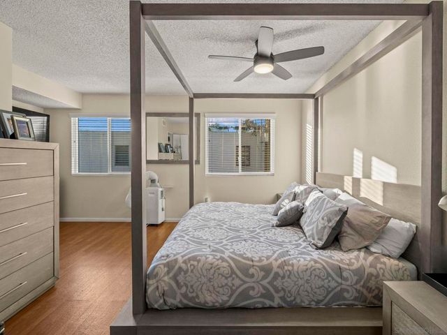 406 408 & 408B E Ave, Coronado, CA 92118