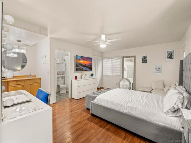 406 408 & 408B E Ave, Coronado, CA 92118