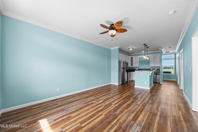 1515 E Beach Boulevard, 114, Pass Christian, MS 39571