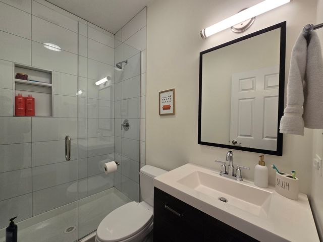 723 W 34th Street 2E, Chicago, IL 60609