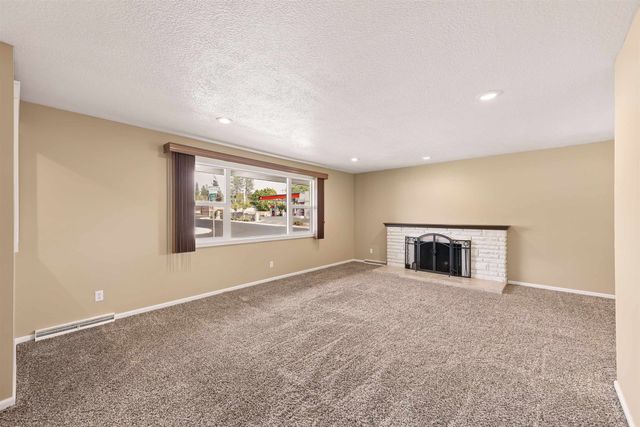 3407 W Lyons Ave, Spokane, WA 99208