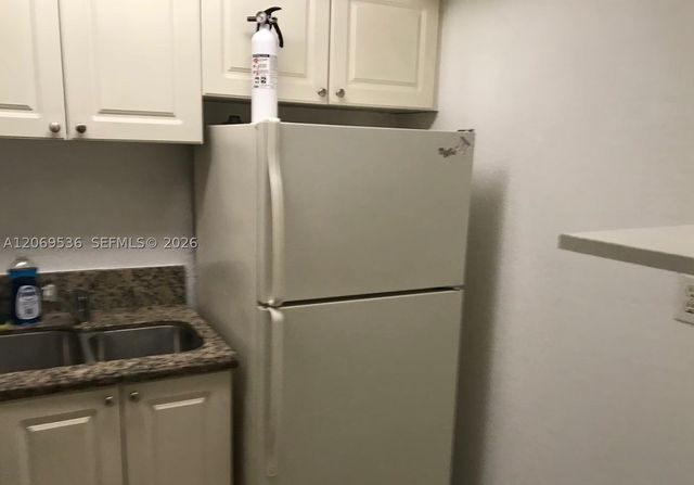 9445 SW 76th St U1, Miami, FL 33173
