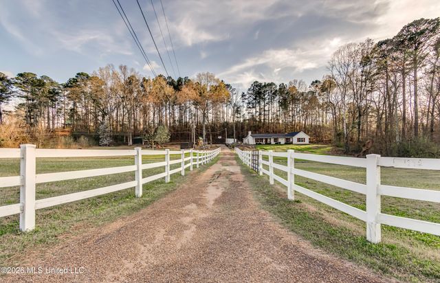 150 Mckay Lane, Brandon, MS 39042