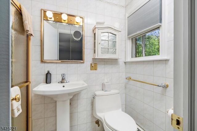 98 Snydertown Rd, East Amwell Twp., NJ 08525