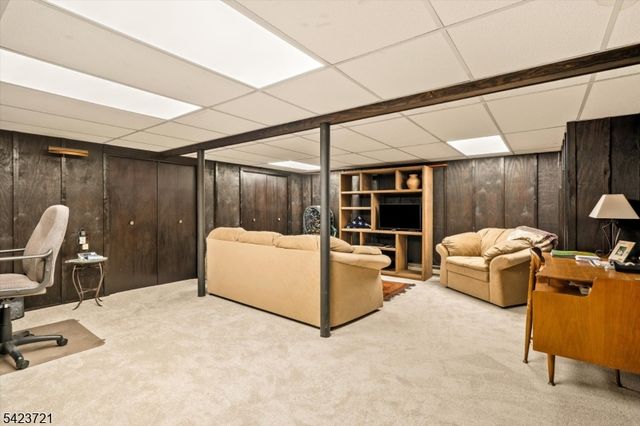 98 Snydertown Rd, East Amwell Twp., NJ 08525