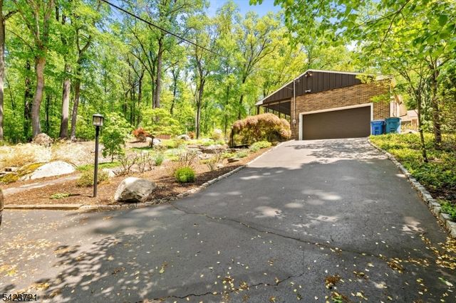 98 Snydertown Rd, East Amwell Twp., NJ 08525