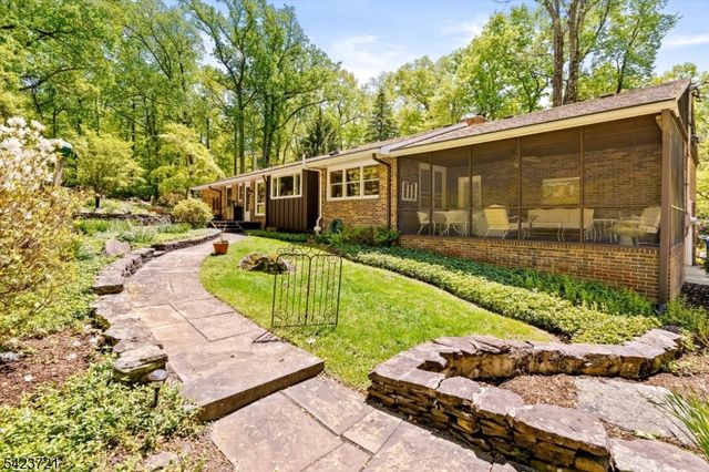 98 Snydertown Rd, East Amwell Twp., NJ 08525