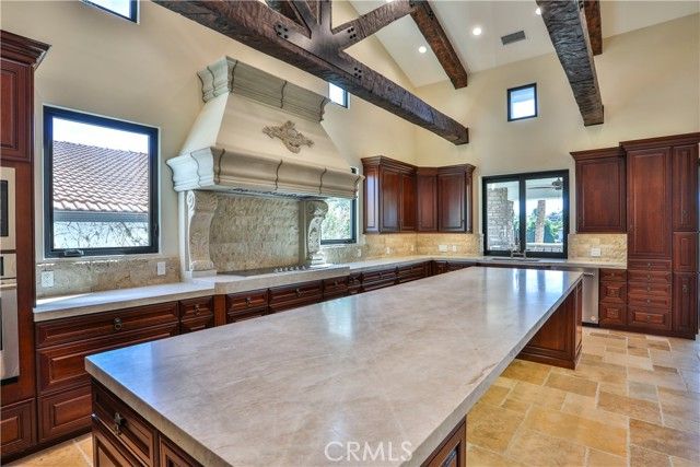 22477 Boating Way, Canyon Lake, CA 92587