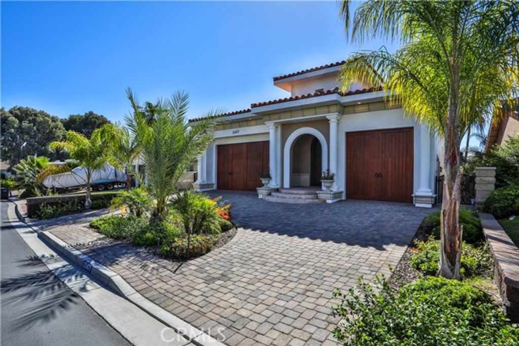 22477 Boating Way, Canyon Lake, CA 92587