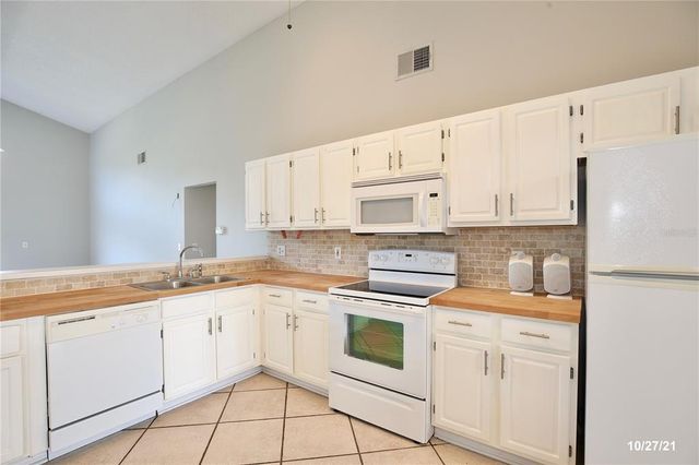 1933 GAMBOGE DRIVE, Orlando, FL 32822