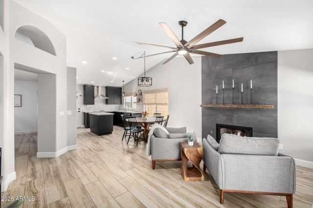 17614 N 45TH Street N, Phoenix, AZ 85032