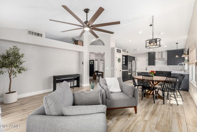 17614 N 45TH Street N, Phoenix, AZ 85032